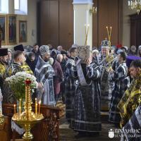 Архиепископ Артемий совершил Литургию Преждеосвященных Даров в храме Святой Троицы поселка Россь