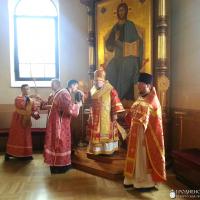В праздник Радоницы архиепископ Артемий совершил литургию в кафедральном соборе Гродно