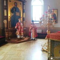 В праздник Радоницы архиепископ Артемий совершил литургию в кафедральном соборе Гродно