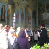 Верующие пожилого возраста посетили храм деревни Олекшицы