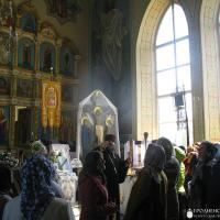 Верующие пожилого возраста посетили храм деревни Олекшицы