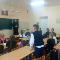 Настоятель прихода поселка Сопоцкин встретился с учащимися Ратичской средней школы