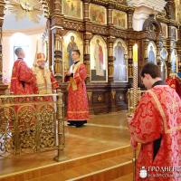 В день памяти своего небесного покровителя архиепископ Артемий совершил литургию в кафедральном соборе Гродно