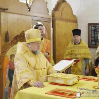 В день памяти святителя Николая Чудотворца архиепископ Артемий совершил литургию в домовой церкви Архиерейского Подворья