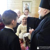 Архиепископ Артемий совершил литургию в малом храме прихода микрорайона Ольшанка