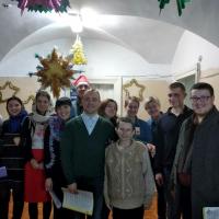 Колядовщики молодежного братства Покровского собора посетили прихожан и хоспис