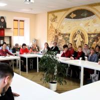 Психолог Марина Филоник встретилась со слушателями катехизических курсов при Покровском соборе