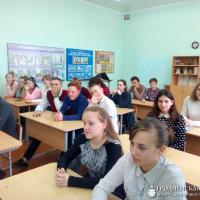 Настоятель храма поселка Сопоцкин встретился с детьми Ратичской средней школы