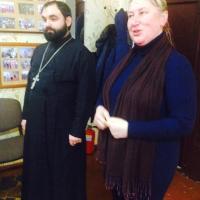 Встреча пожилых людей со священником в Росском Доме культуры