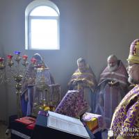 Архиепископ Артемий совершил Литургию Преждеосвященных Даров в храме архистратига Михаила города Скидель