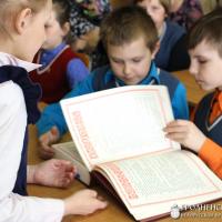 Священник провел урок, посвященный Дню православной книги для учащихся средней школы деревни Скрибовцы