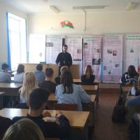 Фотовыставка «Спасай взятых на смерть» в школе №5 Волковыска
