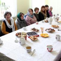 О деятельности сестричества Покровского собора говорили на встрече с духовником общества и настоятелем храма