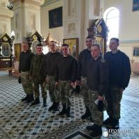 Военнослужащие милицейского батальона Внутренних войск посетили кафедральный собор города Гродно