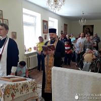 Представители духовенства Скидельского благочиния посетили дом-интернат агрогородка Вертелишки