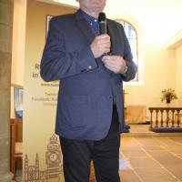 В храме д. Тудли (Великобритания) клирик Покровского собора представил белорусский перевод Нового Завета 