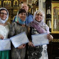 Выпускникам катехизических курсов при Покровском соборе вручили дипломы