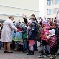 Учебный год в воскресной школе Покровского собора начался с литургии и линейки