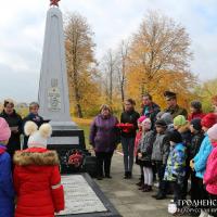 Благочинный Зельвенского округа принял участие в акции по передачи земли с мест воинской славы