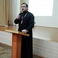 Священник принял участие в родительском собрании в школе №33 города Гродно
