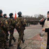 Священник посетил церемонию принятия военной присяги