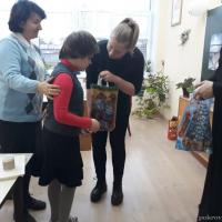 Рождественская акция молодежного братства Покровского собора завершилась вручением подарков для слабовидящих