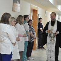 Священник провел встречу с сотрудниками Гродненского областного клинического перинатального центра