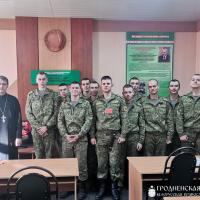 Священнослужитель встретился с военнослужащими пограничной заставы №1 имени В. Усова