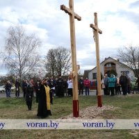 В Вороново в преддверии Воскресения Христова установили поклонные кресты