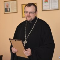 Священник посетил Гродненский областной институт развития образования