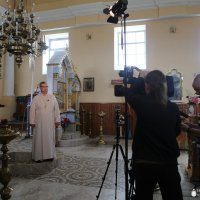 Храм поселка Зельва посетили съемочные группы первого канала Белорусского телевидения