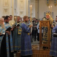 Архиепископ Артемий возглавил в Покровском соборе акафист Пресвятой Богородице в день сугубой молитвы за Беларусь