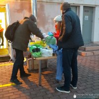 В  преддверии Нового года  волонтеры братства при Архиерейском Подворье провели благотворительную акцию для нуждающихся
