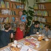 В Остринской горпоселковой библиотеке прошел круглый стол "Животворный источник православной книги"