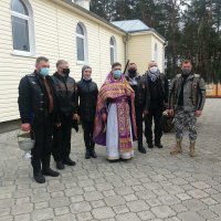 Священник благословил участников байкерского клуба города Мосты на открытие мотосезона