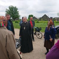 Благочинный Зельвенского округа встретился с жителями деревни Бережки