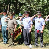 Мостовчане и зельвенцы почтили память погибших в годы Великой Отечественной войны