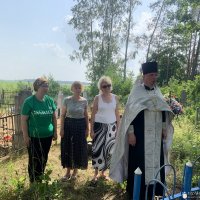 На базе прихода храма деревни Мурованка прошло очередное мероприятие волонтерской инициативы "Жывая кветка"