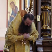 Епископ Антоний возглавил в Покровском соборе Божественную литургию и молебен о мире и единстве народа Божия
