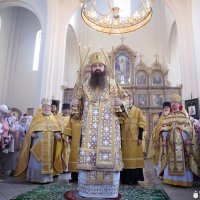 Престольные торжества в Петропавловском соборе Волковыска возглавил епископ Антоний