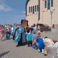 В храме агрогородка Обухово торжественно встретили икону Божией Матери "Умиление" Локотскую