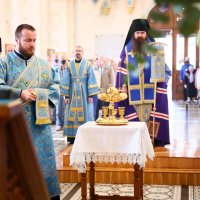 В канун праздника Успения Пресвятой Богородицы Епископ Антоний совершил всенощное бдение в Свято-Покровском соборе