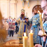 В канун праздника Успения Пресвятой Богородицы Епископ Антоний совершил всенощное бдение в Свято-Покровском соборе