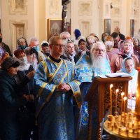 В праздник Успения Пресвятой Богородицы епископ Антоний совершил Божественную литургию в Покровском кафедральном соборе города Гродно