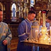 Епископ Антоний совершил всенощное бдение с чином Погребения Пресвятой Богородицы в Покровском соборе