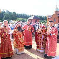 Епископ Антоний совершил Божественную литургию на приходе храма преподобномученика Серафима, архимандрита Жировичского в Гродно