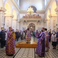 В праздник Воздвижения Креста Господня архиепископ Антоний возглавил Литургию в Покровском кафедральном  соборе города Гродно [+ ВИДЕО]