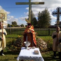 Освящен поклонный крест на приходе праведной Софии Слуцкой в городе Мосты 