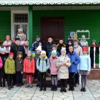Иерей Евгений Велисейчик провел экскурсию по храму для учащихся Поречской средней школы