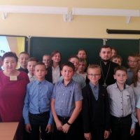 Иерей Александр Дежурко побеседовал с шестиклассниками средней школы № 1 в Скиделе